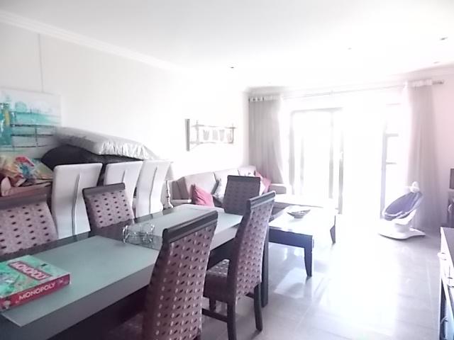 To Let 2 Bedroom Property for Rent in Bedford Gardens Gauteng