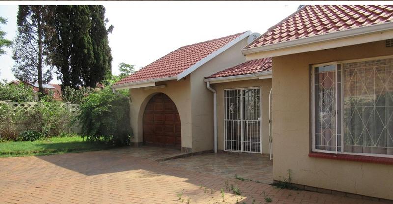 3 Bedroom Property for Sale in Lenasia South Gauteng