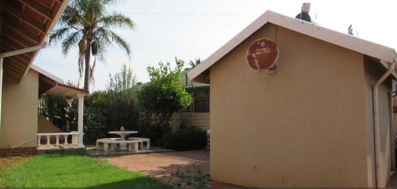 3 Bedroom Property for Sale in Lenasia South Gauteng