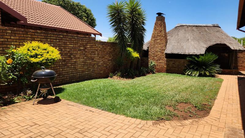 3 Bedroom Property for Sale in Wierdaglen Estate Gauteng