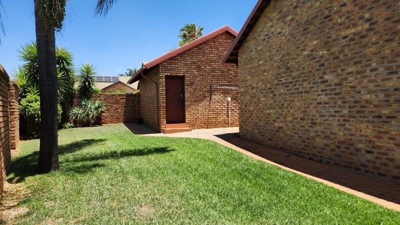 3 Bedroom Property for Sale in Wierdaglen Estate Gauteng