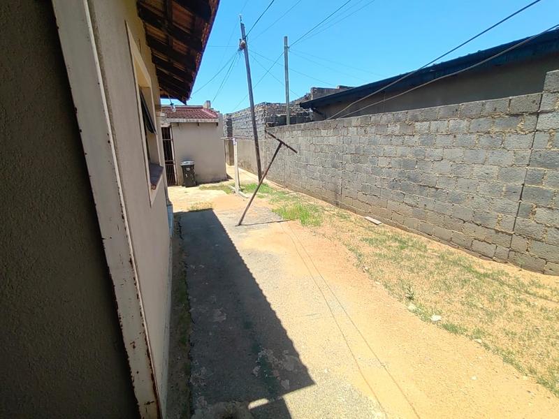 3 Bedroom Property for Sale in Diepkloof Gauteng