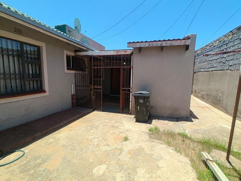 3 Bedroom Property for Sale in Diepkloof Gauteng