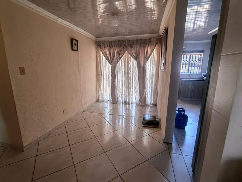 3 Bedroom Property for Sale in Diepkloof Gauteng