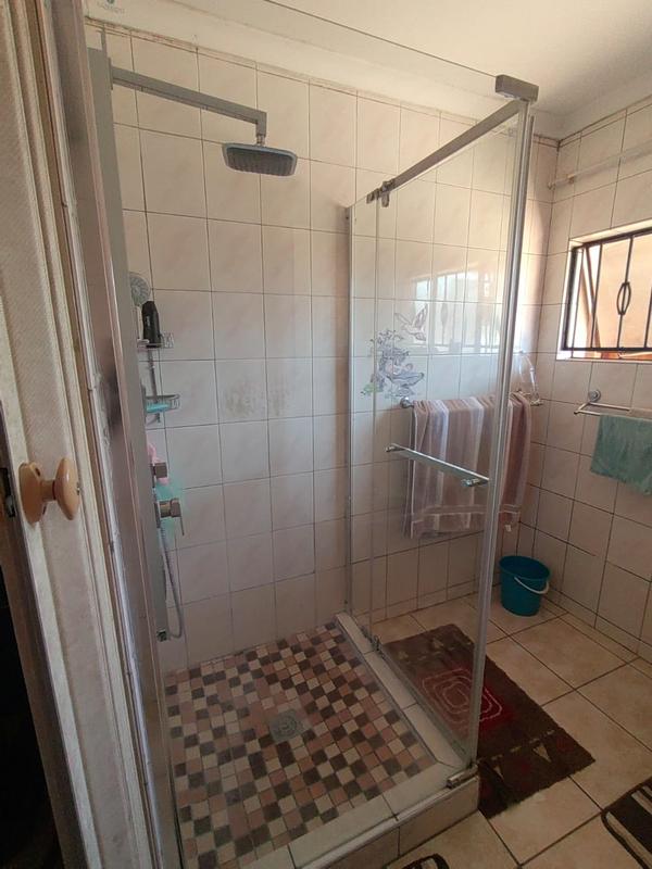 3 Bedroom Property for Sale in Diepkloof Gauteng