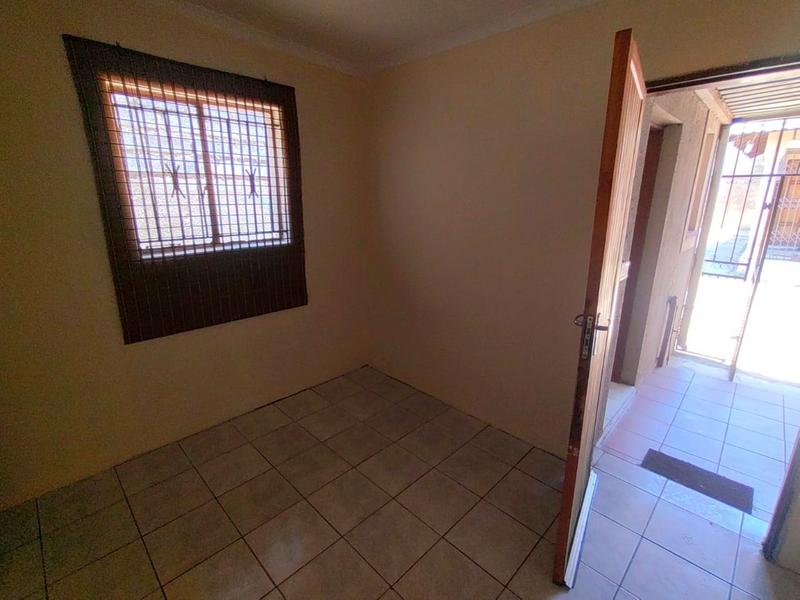 3 Bedroom Property for Sale in Diepkloof Gauteng