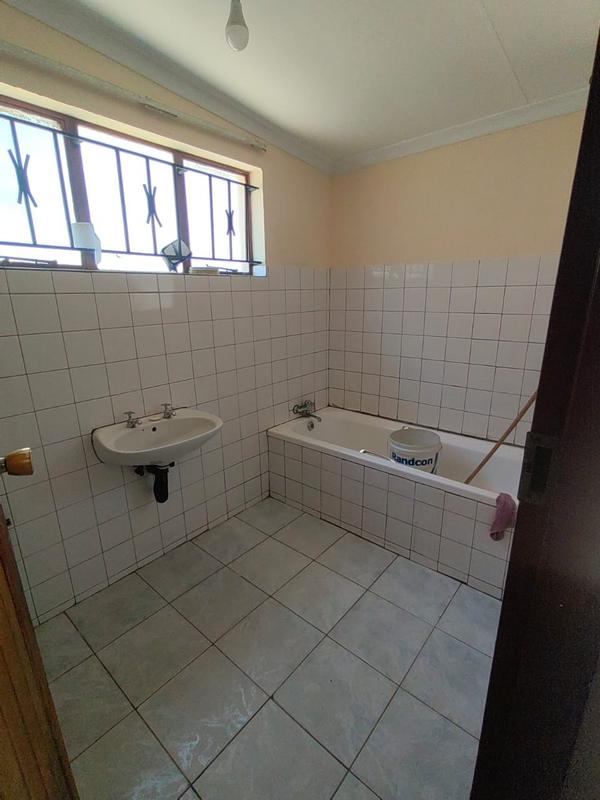 3 Bedroom Property for Sale in Diepkloof Gauteng