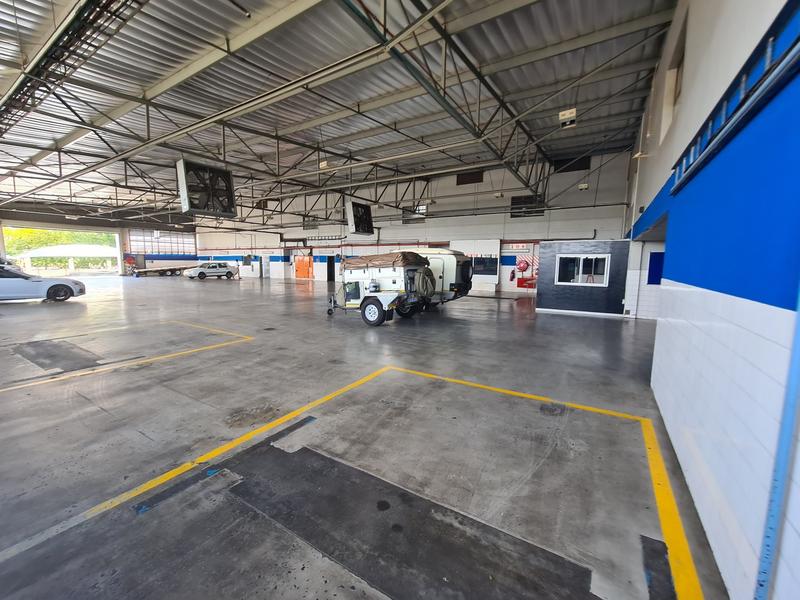 To Let commercial Property for Rent in Randjespark Gauteng