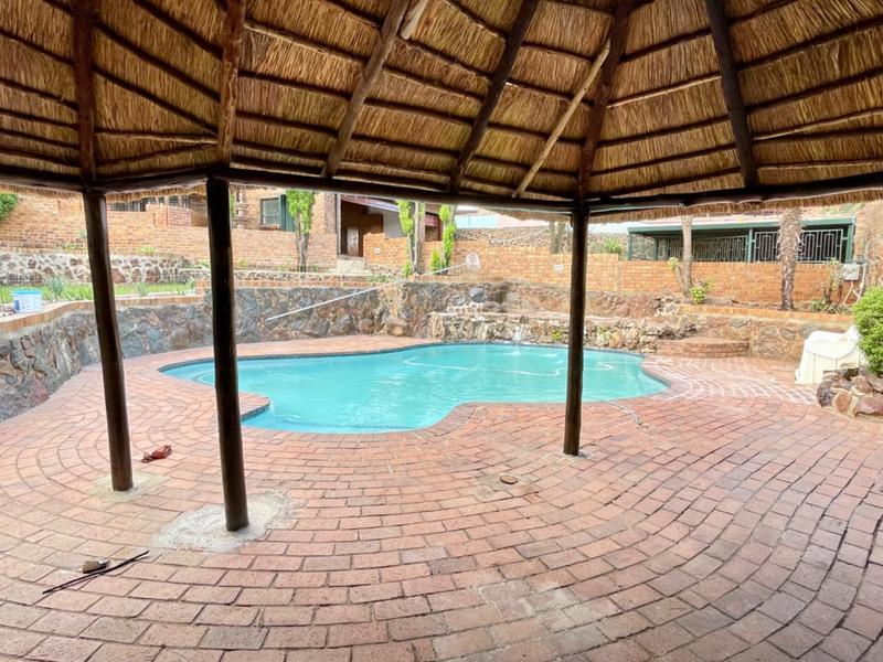 4 Bedroom Property for Sale in Bassonia Gauteng