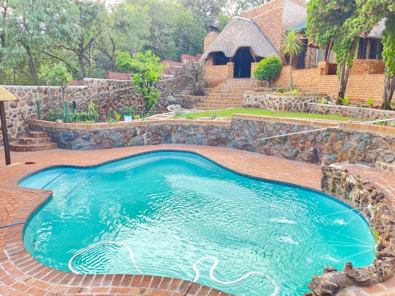 4 Bedroom Property for Sale in Bassonia Gauteng