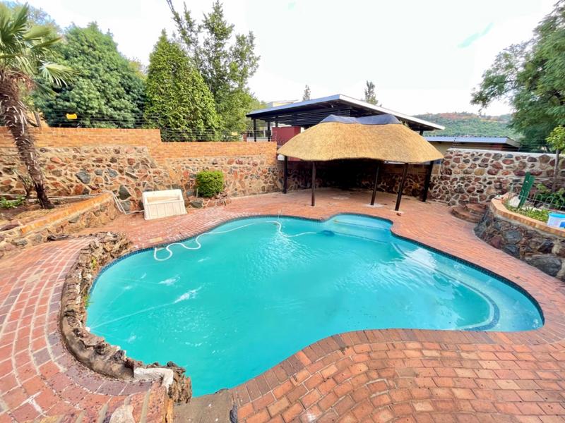 4 Bedroom Property for Sale in Bassonia Gauteng