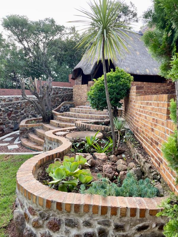 4 Bedroom Property for Sale in Bassonia Gauteng