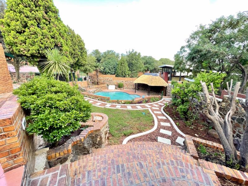 4 Bedroom Property for Sale in Bassonia Gauteng