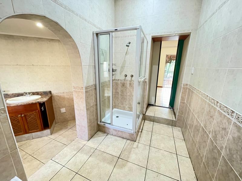 4 Bedroom Property for Sale in Bassonia Gauteng