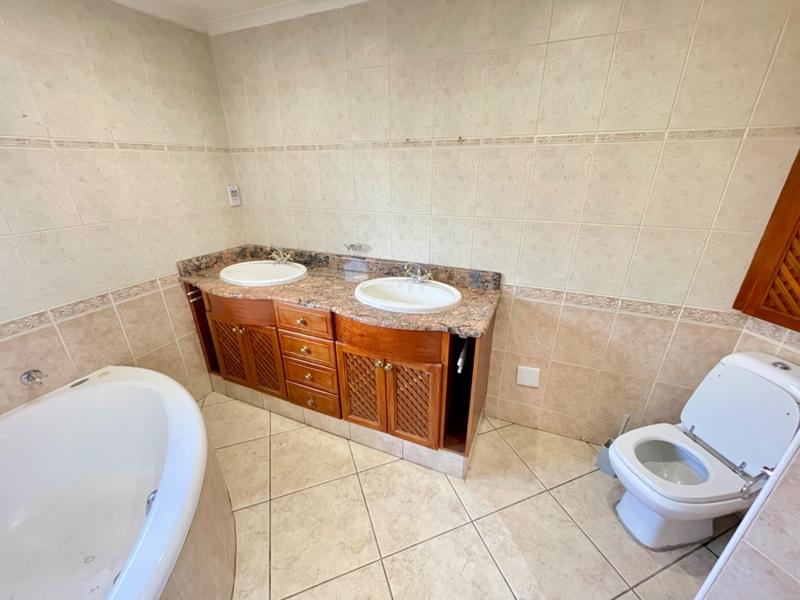 4 Bedroom Property for Sale in Bassonia Gauteng