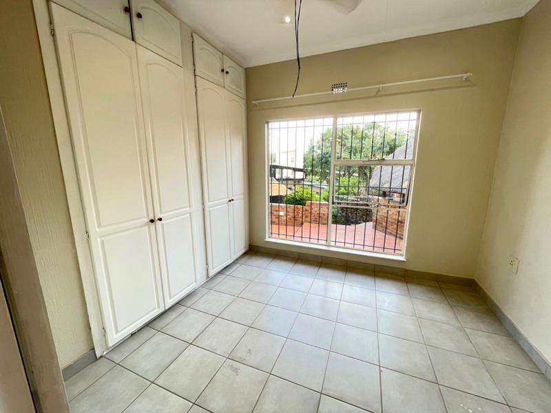 4 Bedroom Property for Sale in Bassonia Gauteng