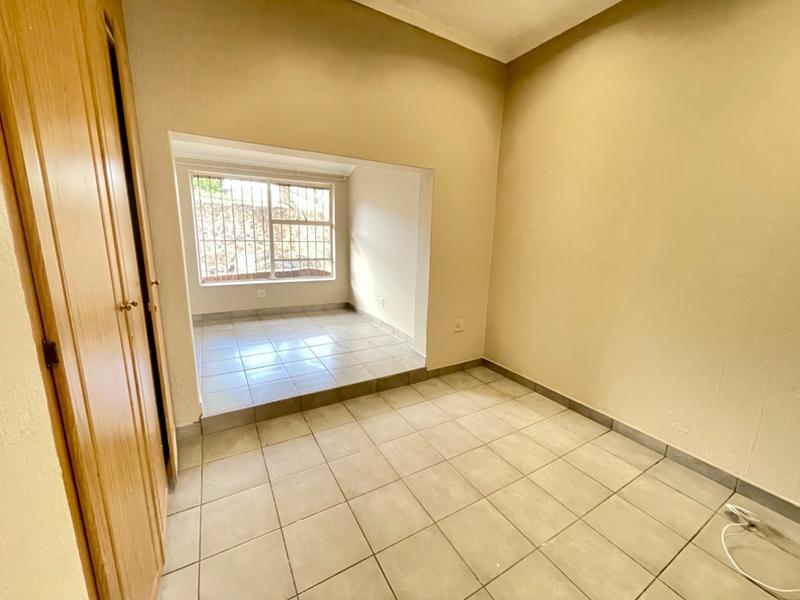 4 Bedroom Property for Sale in Bassonia Gauteng