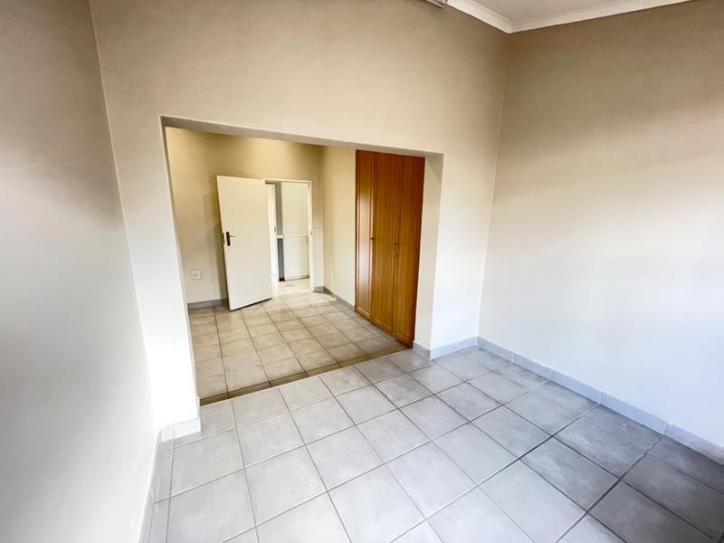 4 Bedroom Property for Sale in Bassonia Gauteng