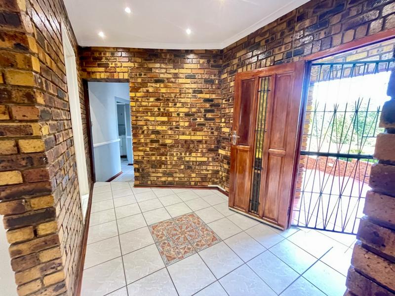 4 Bedroom Property for Sale in Bassonia Gauteng