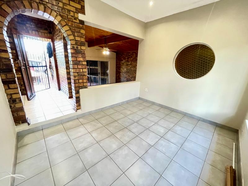 4 Bedroom Property for Sale in Bassonia Gauteng