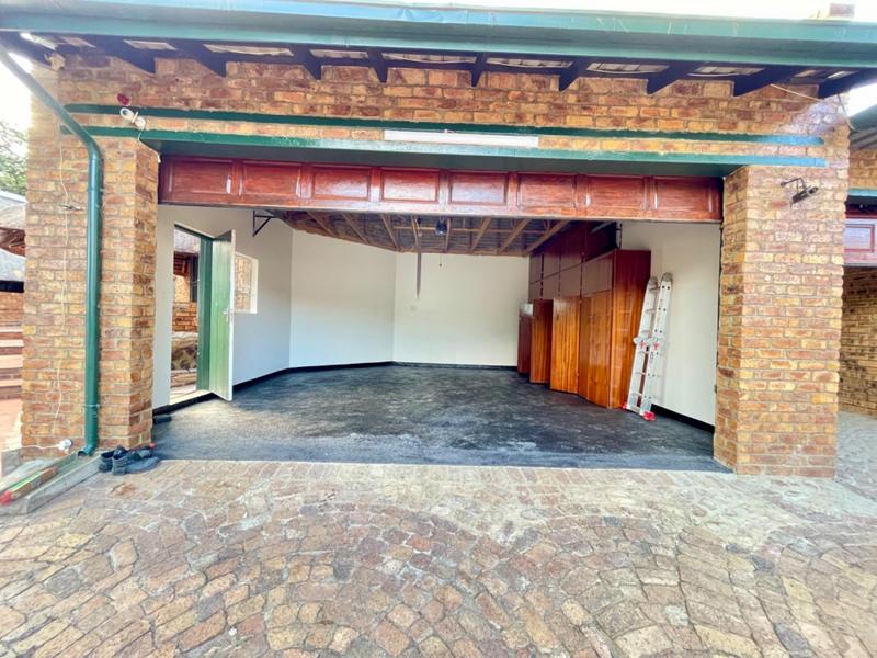 4 Bedroom Property for Sale in Bassonia Gauteng