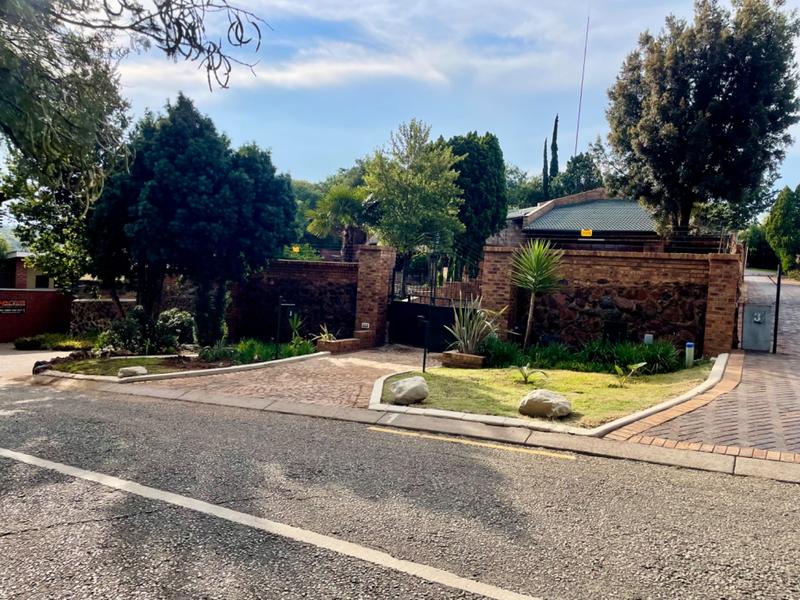 4 Bedroom Property for Sale in Bassonia Gauteng