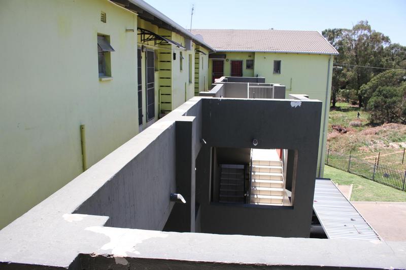 2 Bedroom Property for Sale in Fleurhof Gauteng