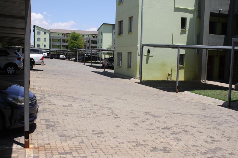 2 Bedroom Property for Sale in Fleurhof Gauteng