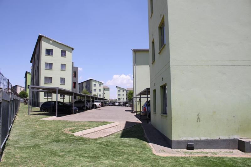 2 Bedroom Property for Sale in Fleurhof Gauteng