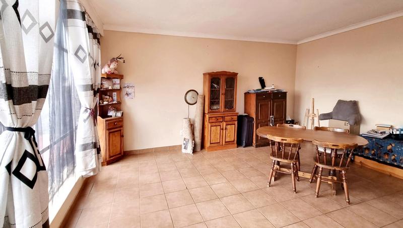 1 Bedroom Property for Sale in Kenmare Gauteng