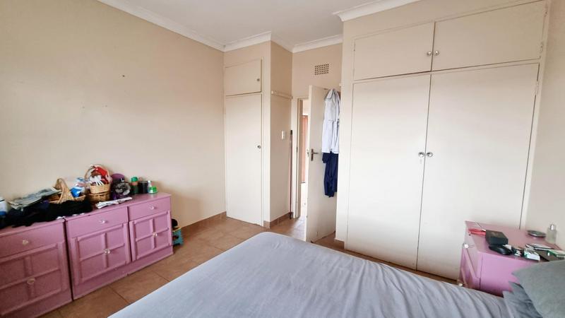 1 Bedroom Property for Sale in Kenmare Gauteng