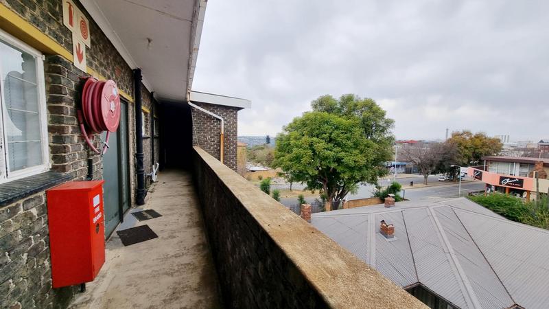 1 Bedroom Property for Sale in Kenmare Gauteng