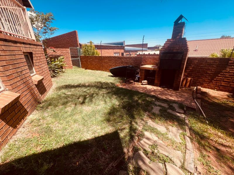 3 Bedroom Property for Sale in Amandasig Gauteng