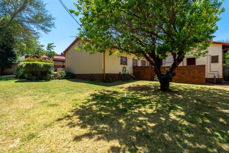 4 Bedroom Property for Sale in Mulbarton Gauteng