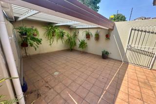 2 Bedroom Property for Sale in Mulbarton Gauteng