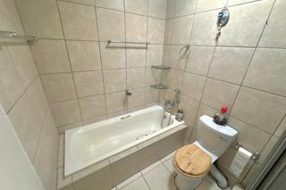 2 Bedroom Property for Sale in Mulbarton Gauteng