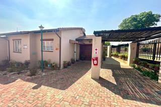 2 Bedroom Property for Sale in Mulbarton Gauteng