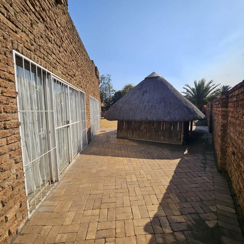 4 Bedroom Property for Sale in Vanderbijlpark SE 3 Gauteng