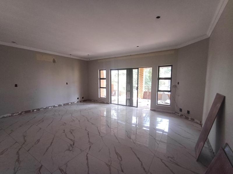 To Let 5 Bedroom Property for Rent in Eldopark Gauteng