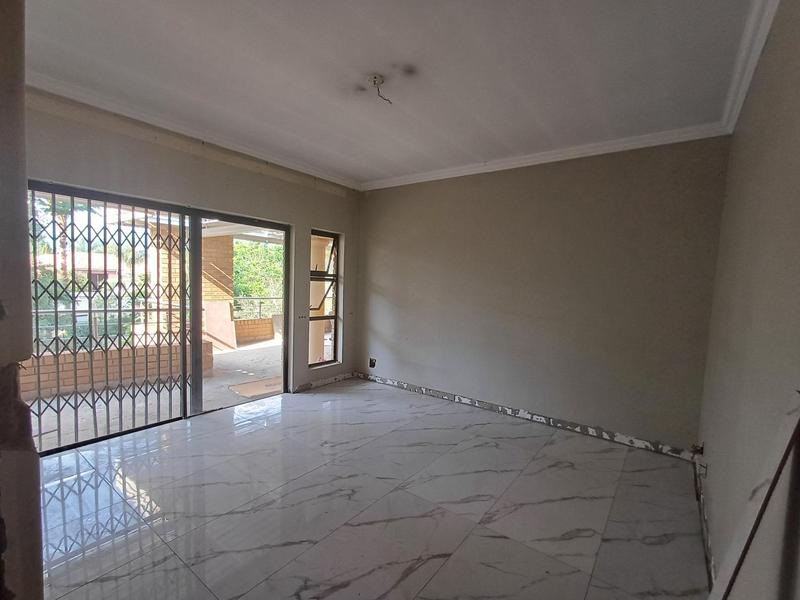 To Let 5 Bedroom Property for Rent in Eldopark Gauteng