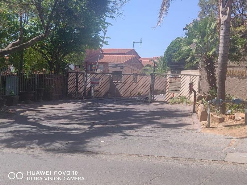 2 Bedroom Property for Sale in Buccleuch Gauteng