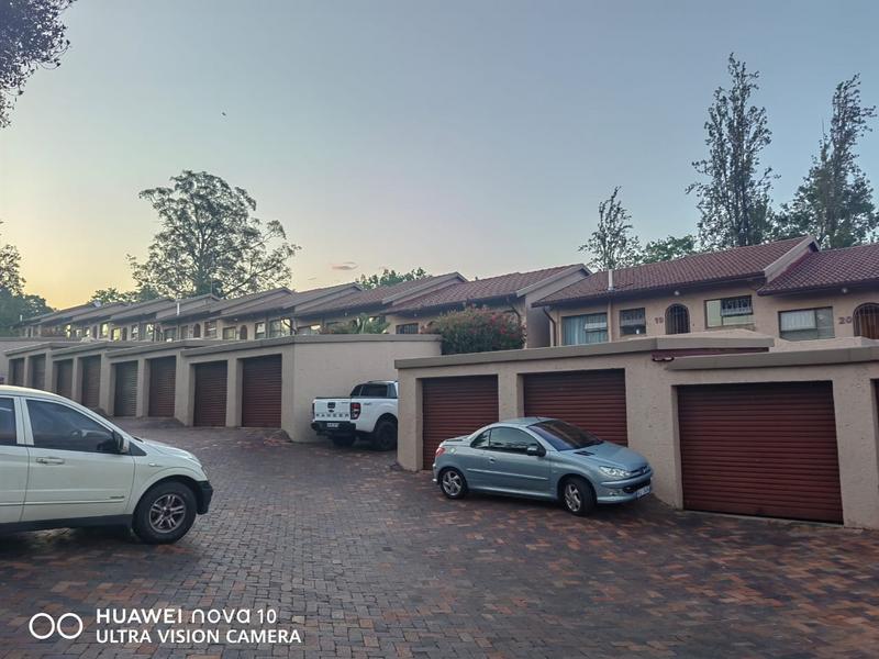 2 Bedroom Property for Sale in Buccleuch Gauteng