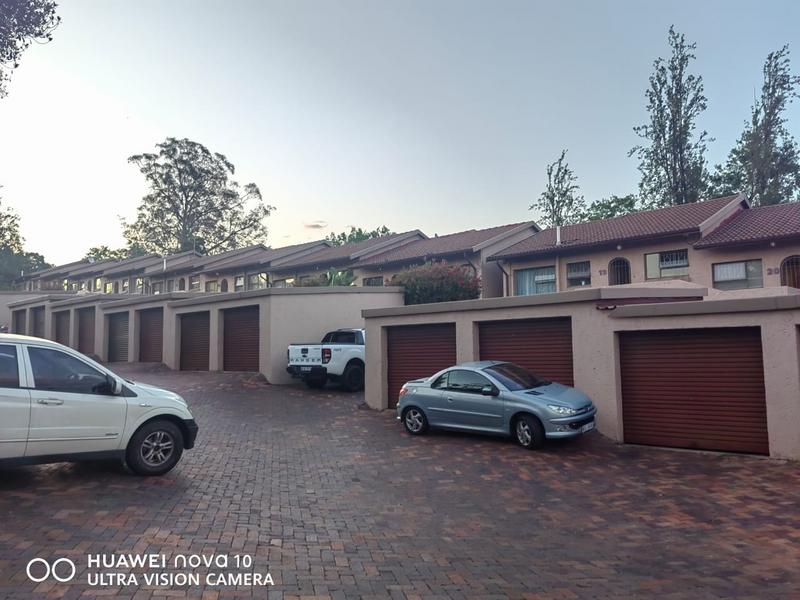 2 Bedroom Property for Sale in Buccleuch Gauteng