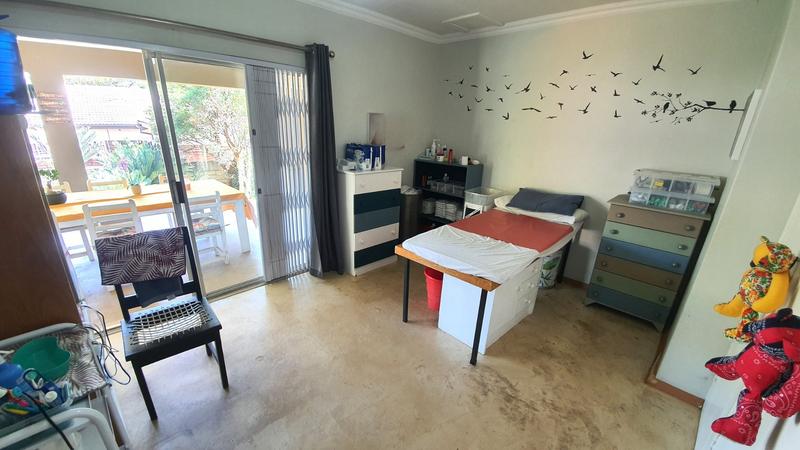 6 Bedroom Property for Sale in Florauna Gauteng