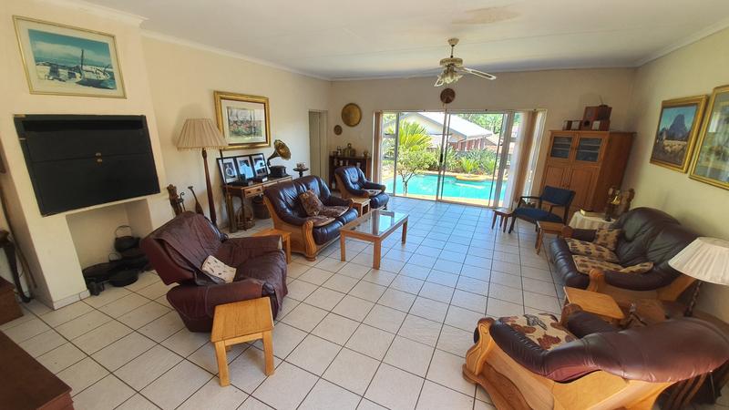 6 Bedroom Property for Sale in Florauna Gauteng