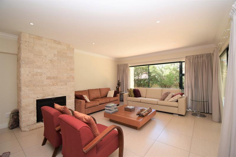 To Let 4 Bedroom Property for Rent in Dainfern Golf Estate Gauteng