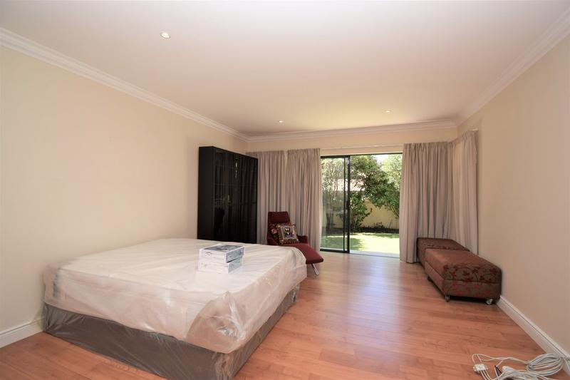 To Let 4 Bedroom Property for Rent in Dainfern Golf Estate Gauteng