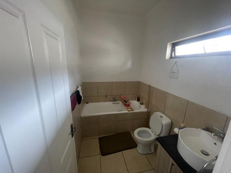 To Let 2 Bedroom Property for Rent in Ruimsig A H Gauteng