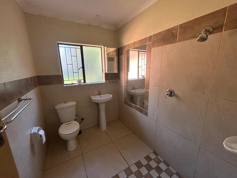 6 Bedroom Property for Sale in The Reeds Gauteng