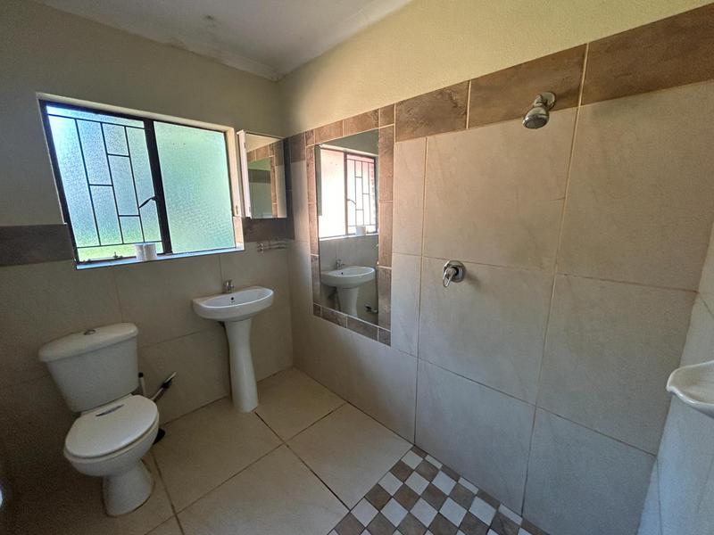 6 Bedroom Property for Sale in The Reeds Gauteng